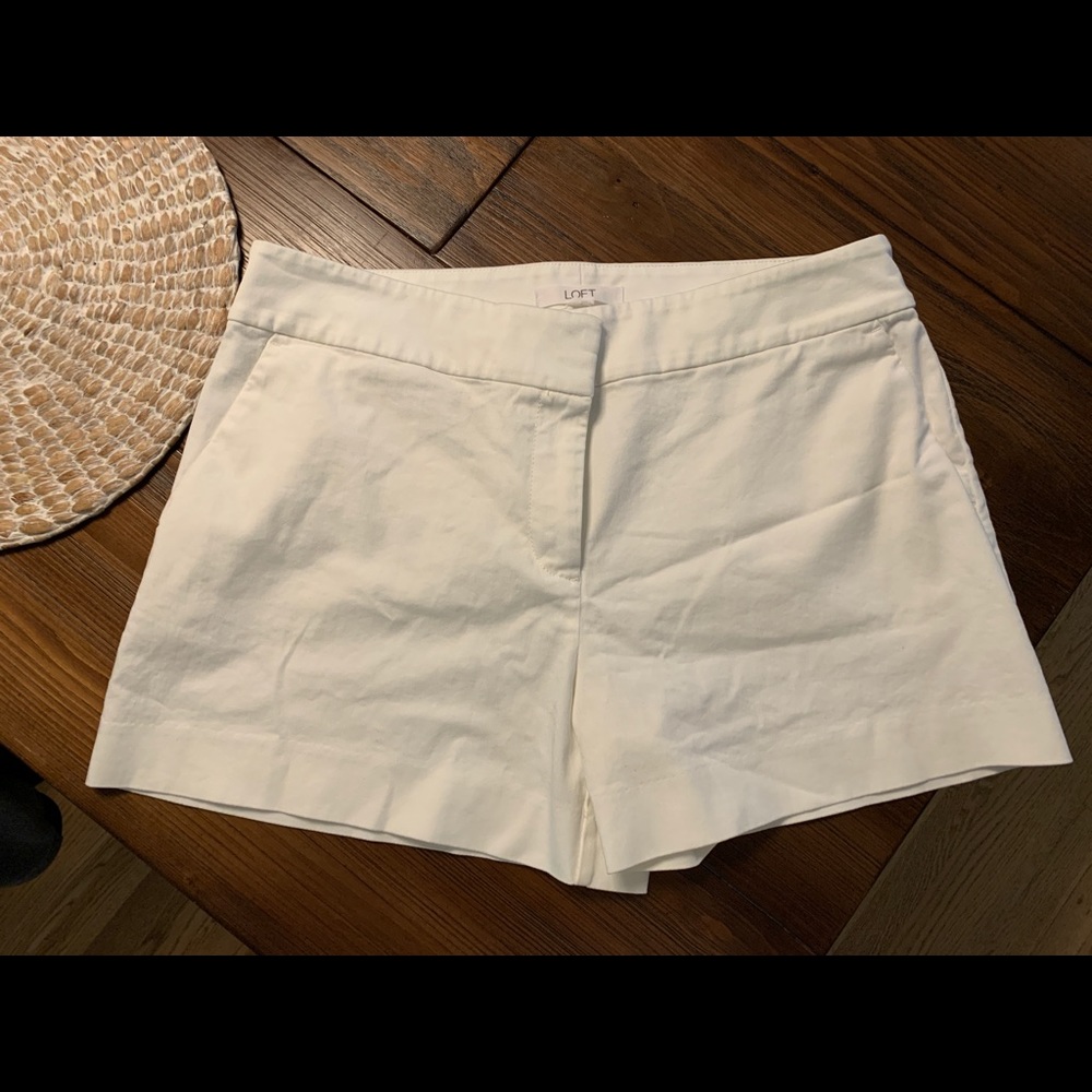 Loft Riveria white shorts